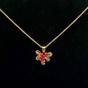 *3/$20* Dainty gold tone holly necklace Christmas holiday